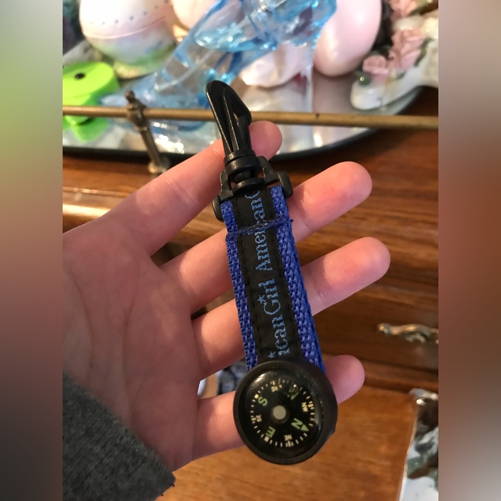 Vintage American girl blue star logo black compass keychain